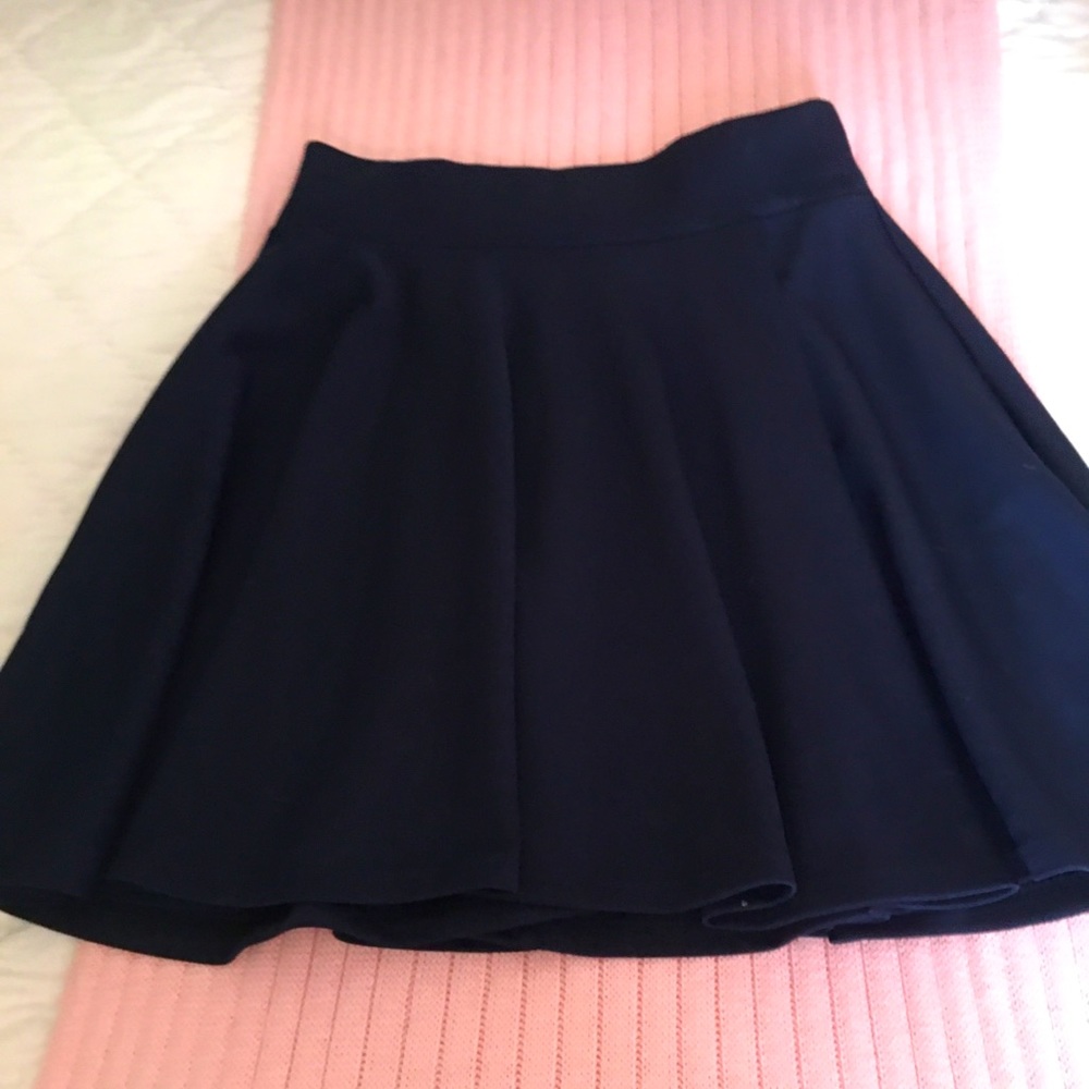 🌸NAVY FLUTTER SKIRT🌸